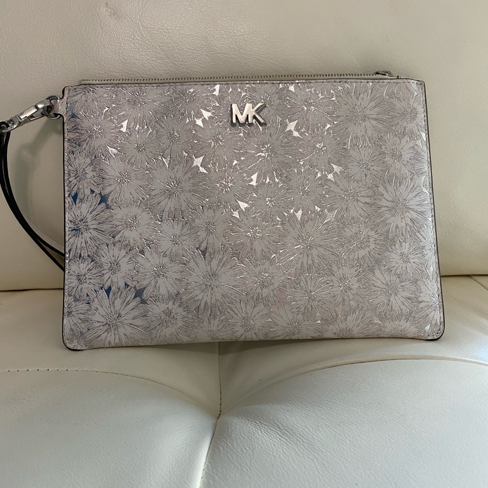 Michael Kors large wristlet